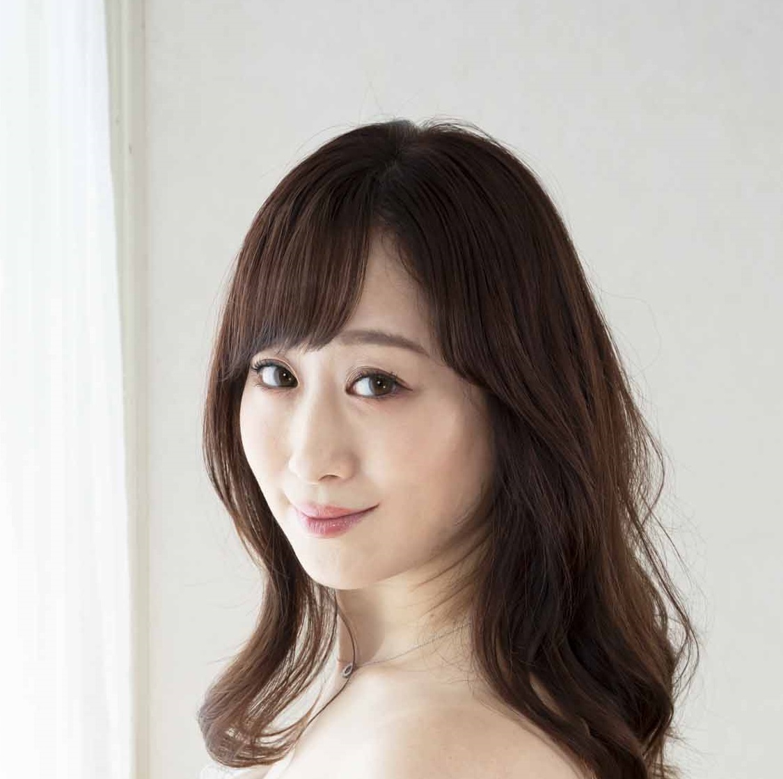 【定員50名様】10/11(土)12:00～『川上ゆう』サイン・撮影会イベント【ファインピクチャーズ】