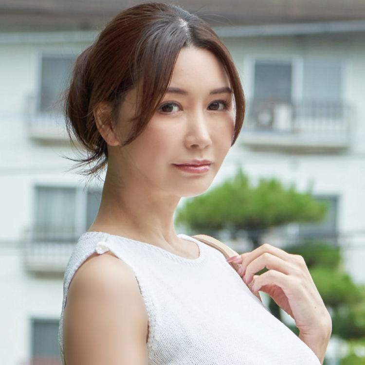 【50名様限定】2025年11月14日（金）17:30～ ★愛弓りょう★DVD発売記念イベント【マーレーインターナショナル】