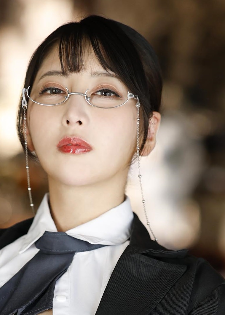 【定員50名様】1/30(金)17:30～『夏目響』サイン・撮影イベント【SODstar】